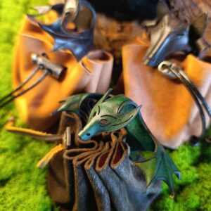 Artefacts de la Sylve 🍄bourse créature dragon/loup de l'auberge du chêne géant